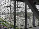 Corten stålplader perforeret op til 69% på den del af facaden hvor en udsigtsplatform er placeret.